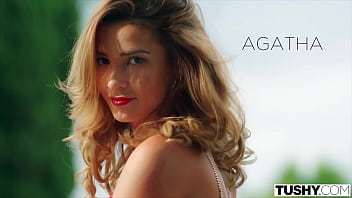 Agatha’nın Ateşli Göt Deliğini Siken Partneriyle çılgın Anal Sevişmesi