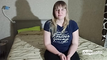 Utangaç, Tombul Ev Kadını Ilk Kez Kamera Karşısında Porno Yapıyor