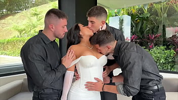 Steffy Moreno Ile Sevgililer Gününde Çifte Penetrasyon, Oral Döl Yutma Ve Derin Anal Gangbang