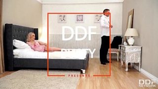 Koca Sikini İsteyen Dolgun Sarışın Chessie Kay