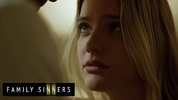Kenna James’in Üvey Babasının Sert Yarrağını Özlemesi Ve Onun Nasıl Hissettirdiğini Hatırlatması