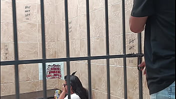 Genç öğrenci Hapishanede Dar Amını Siktiriyor