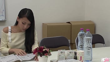 Japon Fahişe Ren Azumi’nin Iki Sikişle Doyumsuz Zevk çılgınlığı